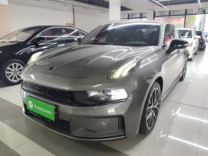 Lynk & Co 03