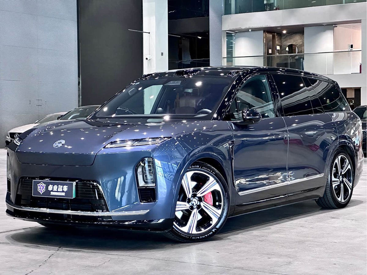 NIO ES8