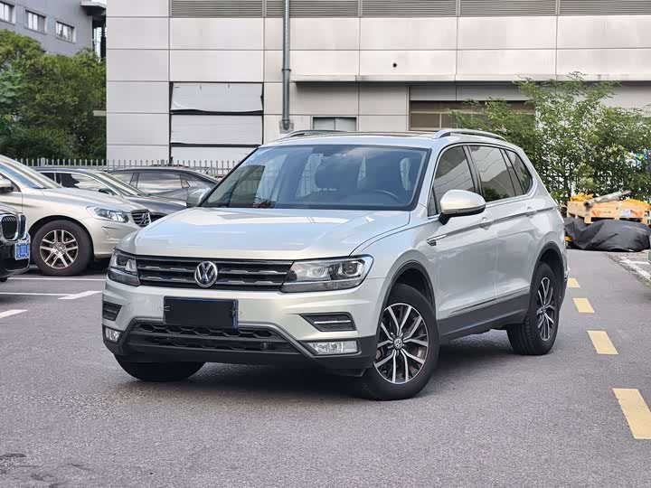 Volkswagen Tiguan L