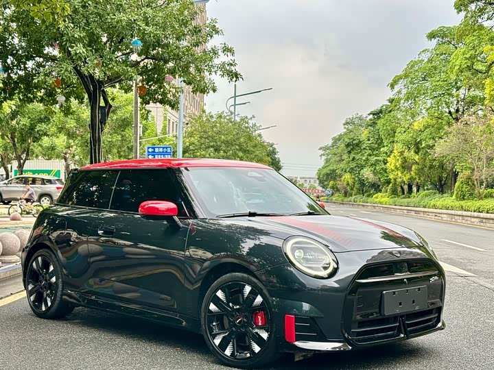 MINI JCW