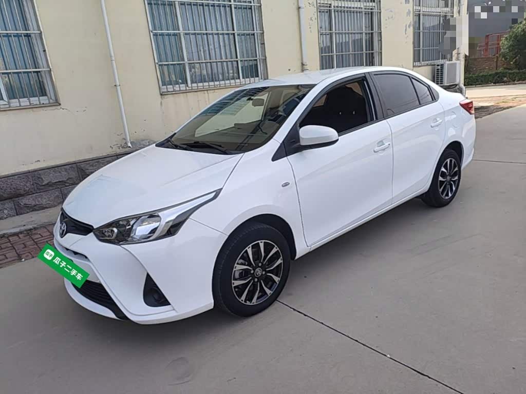 Toyota Yaris L