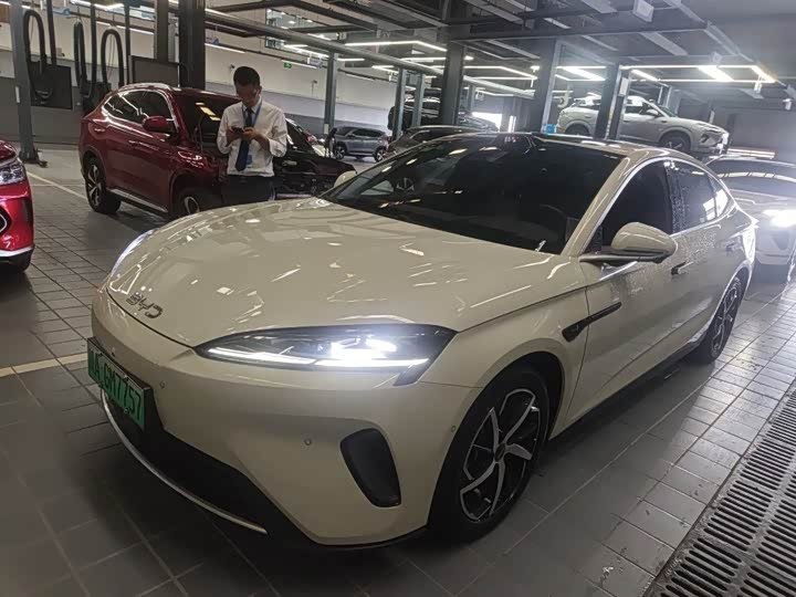 BYD Seal 07 DM-i