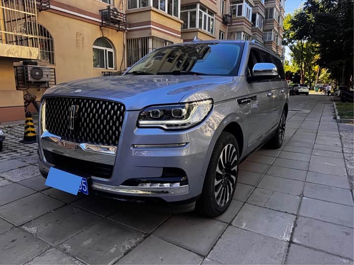 Lincoln Navigator