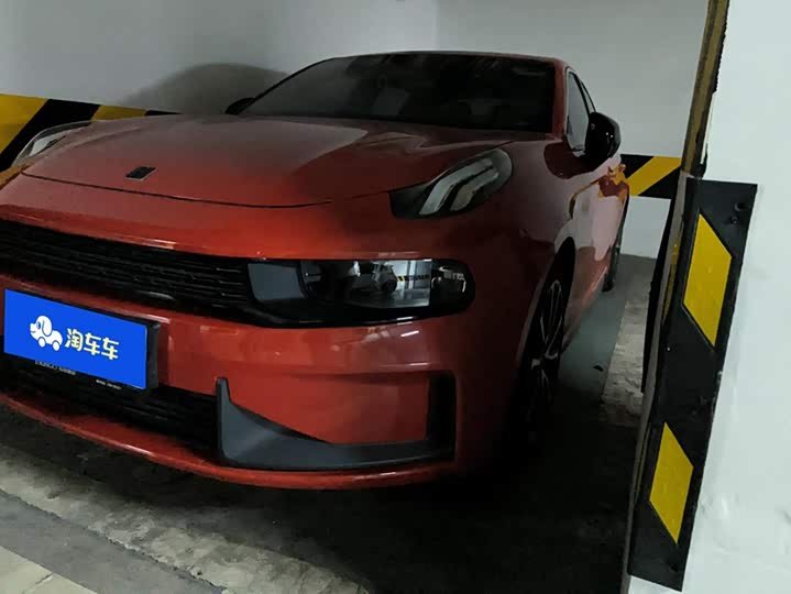 Lynk & Co 03