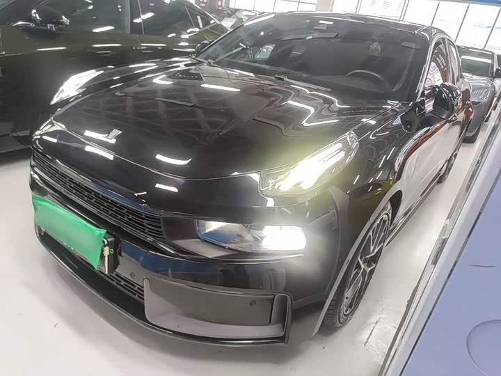 Lynk & Co 03