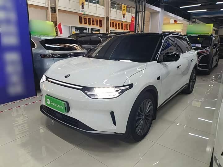 Leapmotor C11