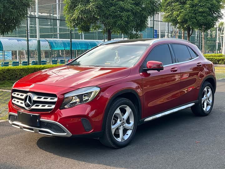Mercedes-Benz GLA