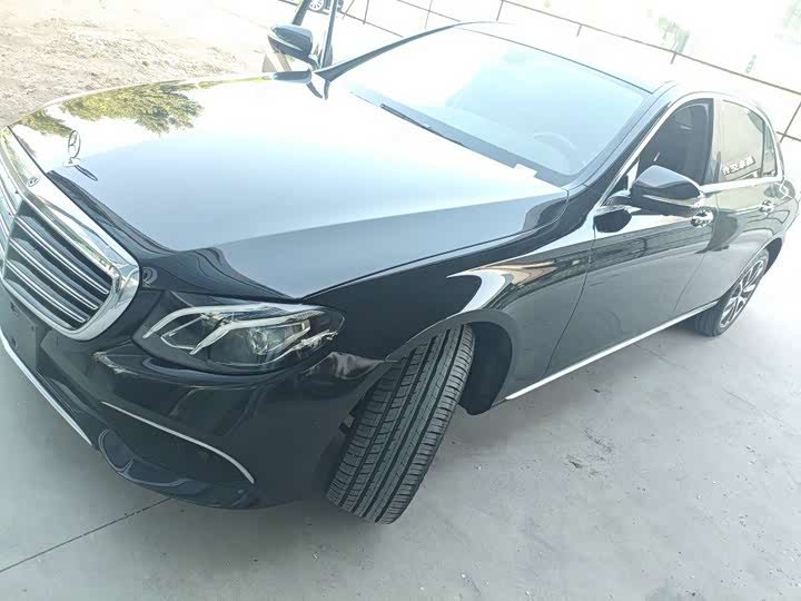 Mercedes-Benz E