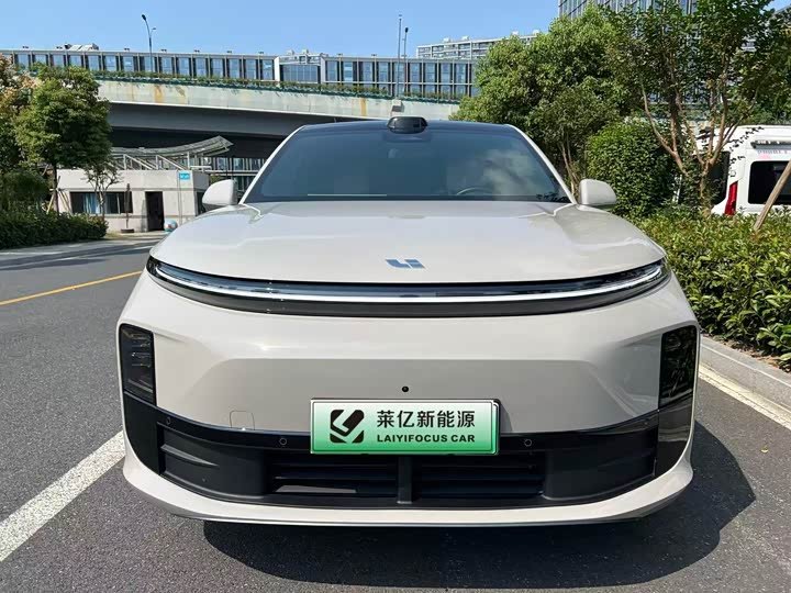 Li Auto L6
