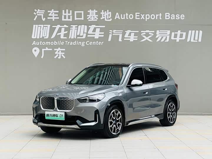 BMW iX1