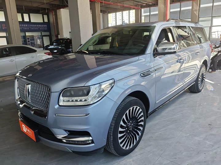 Lincoln Navigator