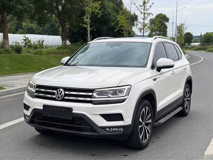 Volkswagen Tharu