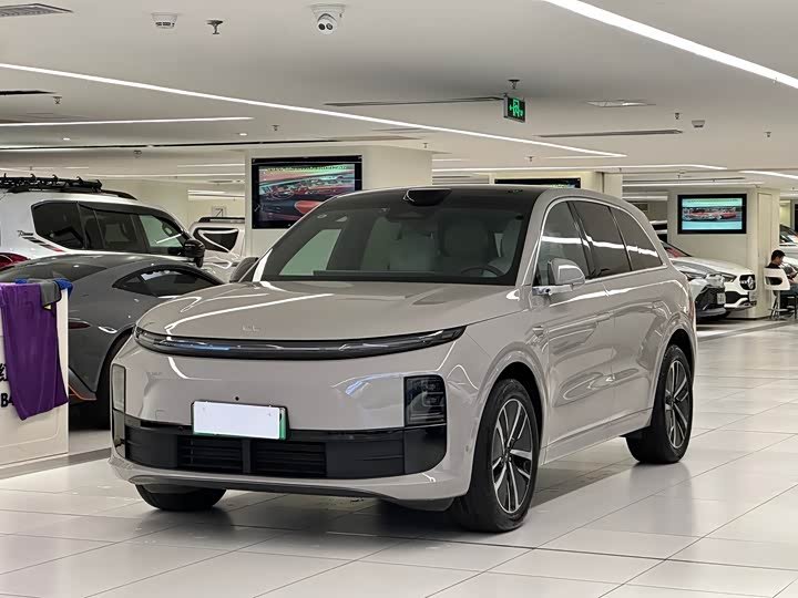Li Auto L6