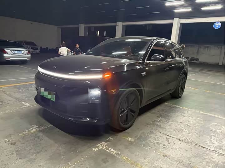 Li Auto L6