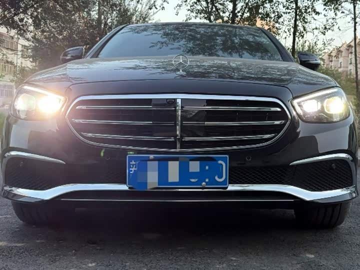 Mercedes-Benz E