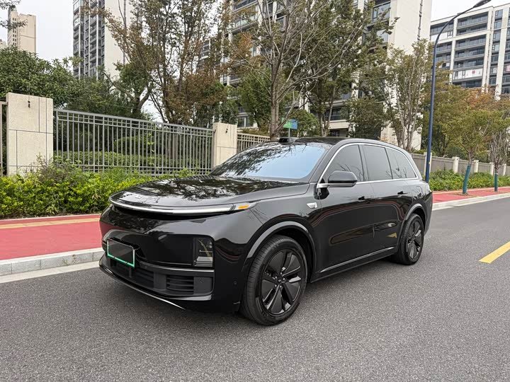 Li Auto L8