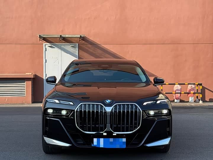 BMW 735Li