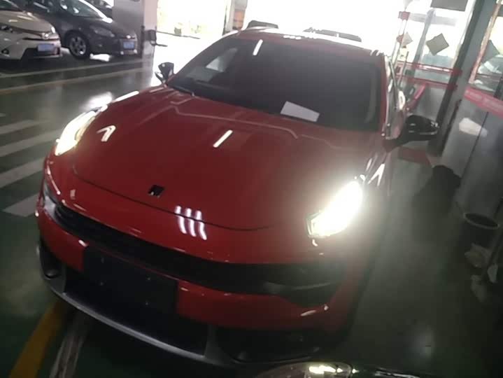 Lynk & Co 02