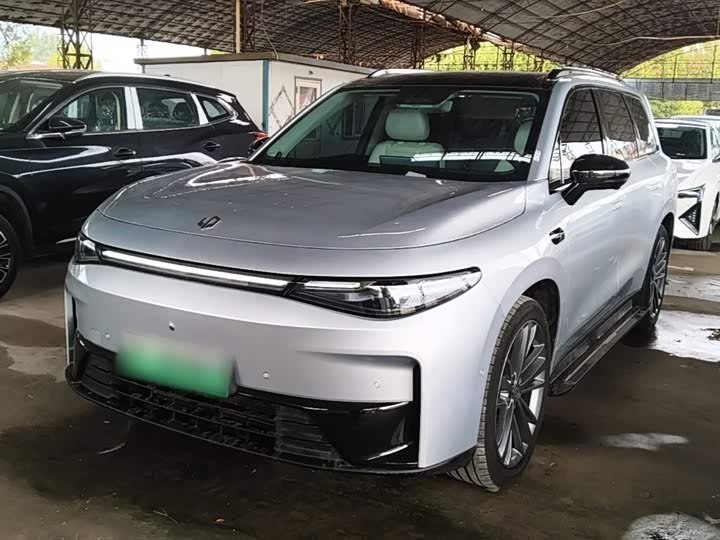 Leapmotor C16
