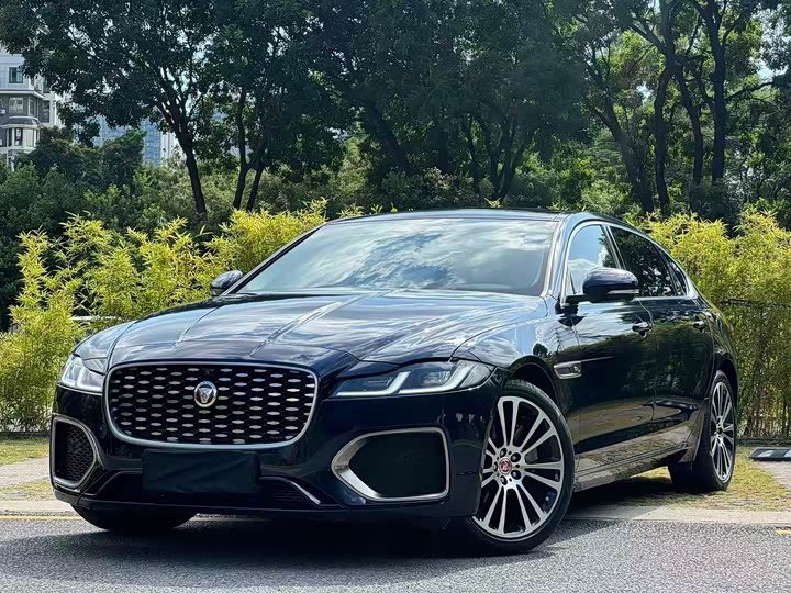 Jaguar XFL
