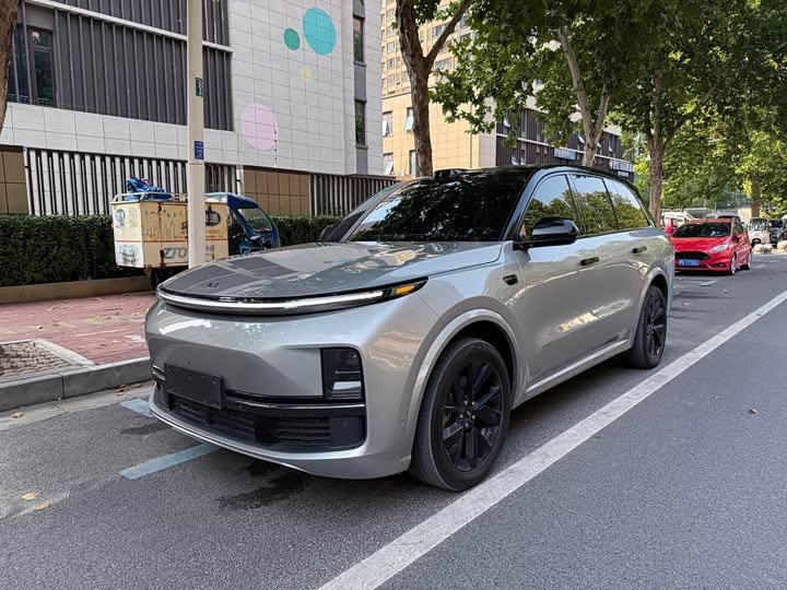 Li Auto L8