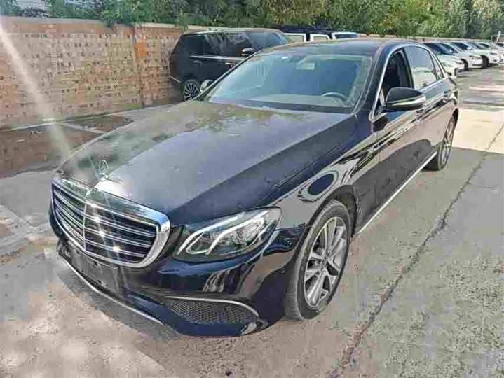 Mercedes-Benz E