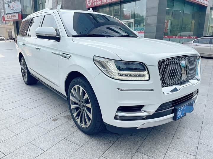 Lincoln Navigator