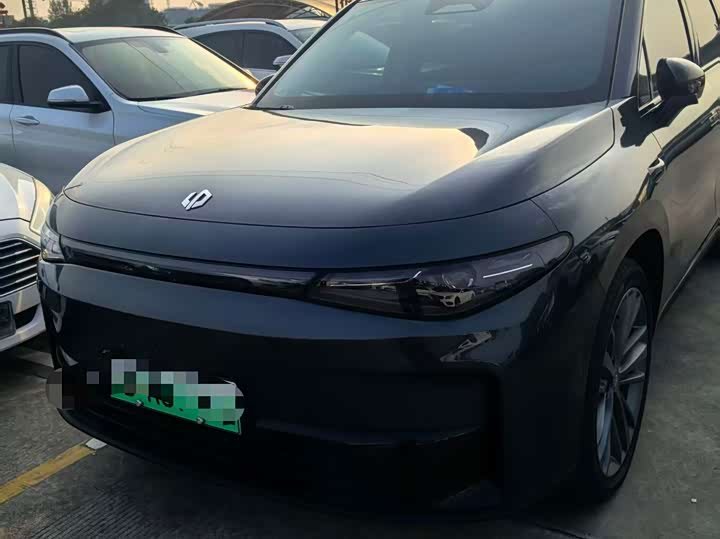 Leapmotor C16