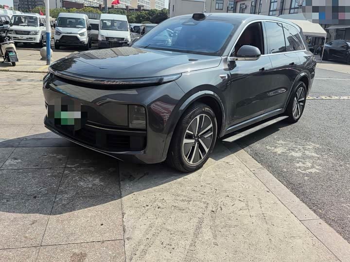 Li Auto L8