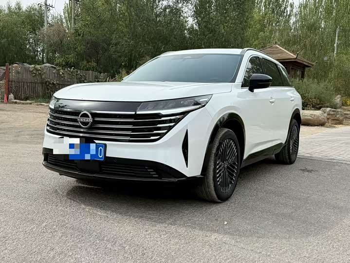 Nissan Talagon
